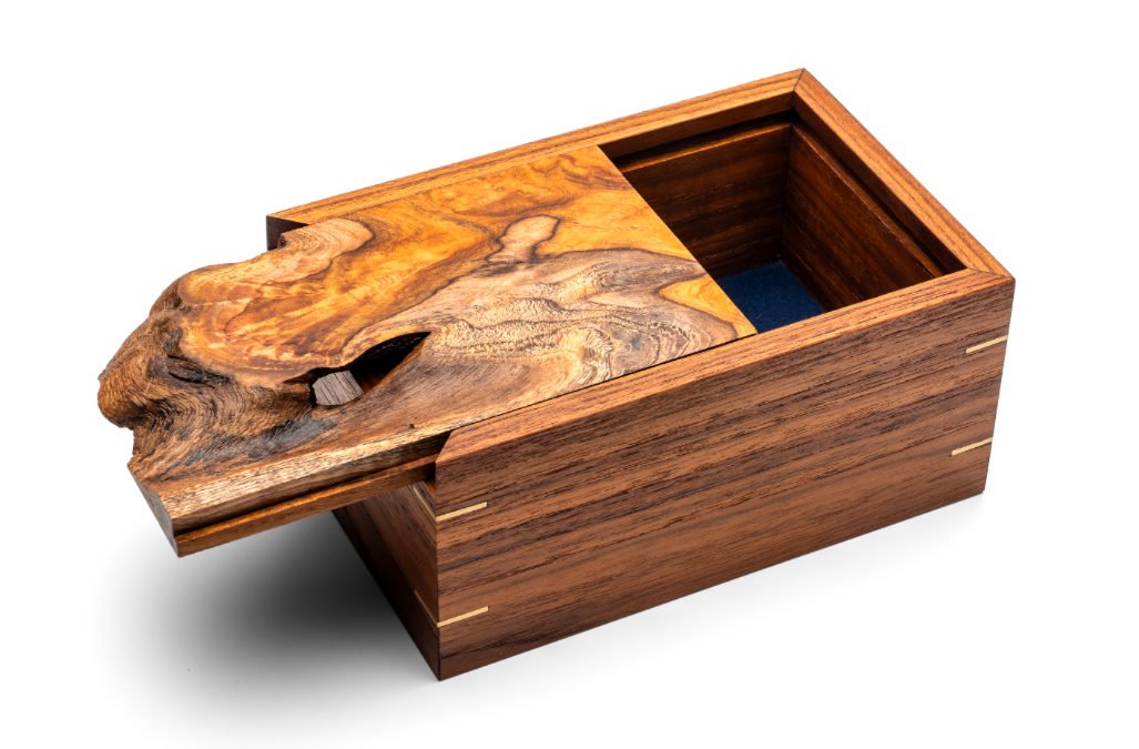 Live Edge Teak Wedding Vow Box – THB 7,500 (Sold Out)