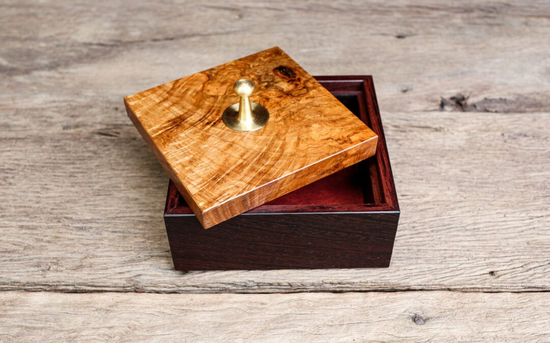 Jewelry Box In Oak Burl Wood, Brass and Leather – THB 12,500 (Sold Out)