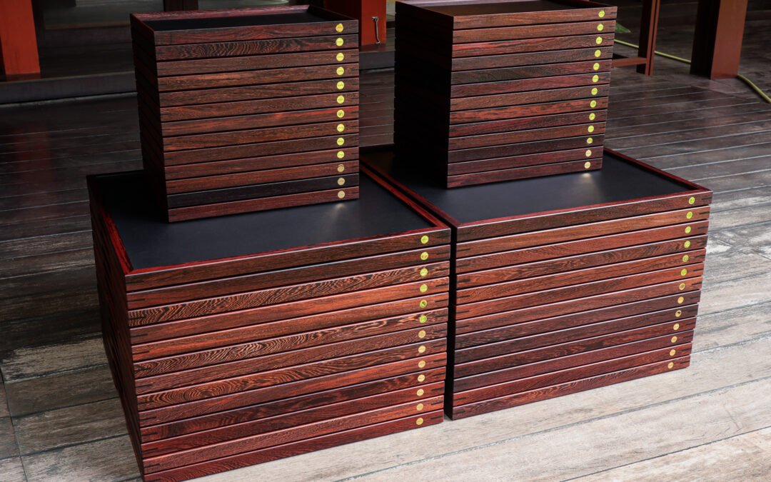 Set of 50 bespoke serving trays for Suhring Restaurant